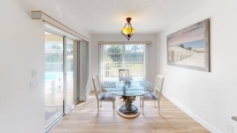 Photo - 405 Bayside Ln