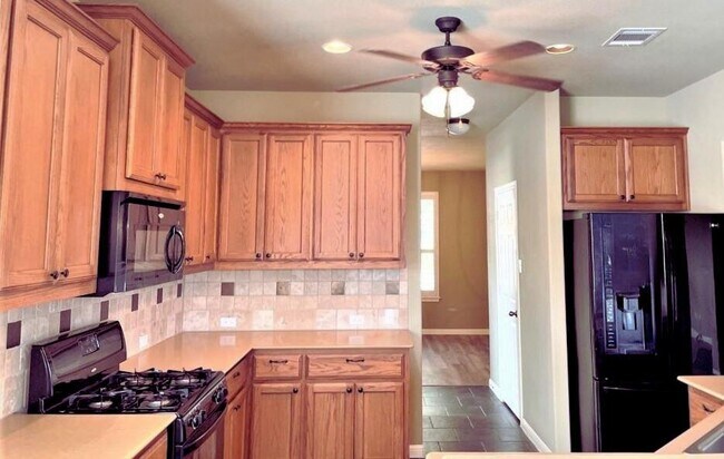 Photo - 2409 Dovetail St