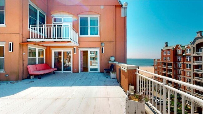 Photo - 135 Oceana Dr E Unit PH2B