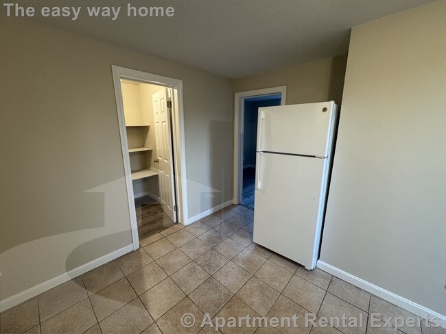 4 Douglass St Unit 2