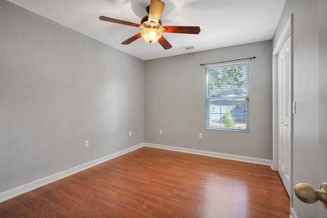 Photo - 712 S 6th St