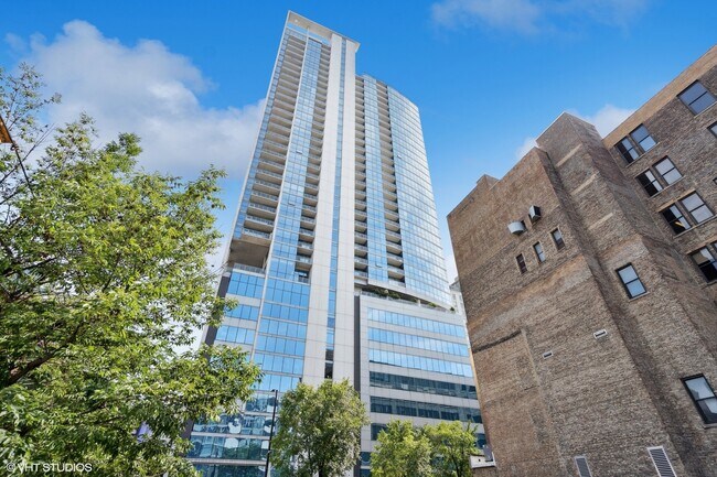 Photo - 303 W Ohio St