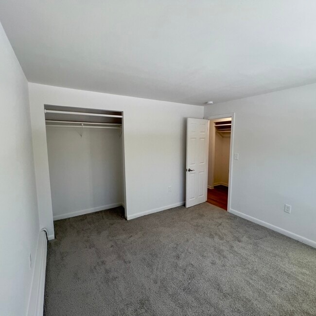 Photo - The Den Hunting Lodge (student)