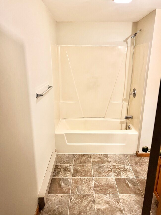 Photo - 116 Bush St Apartments Unit B