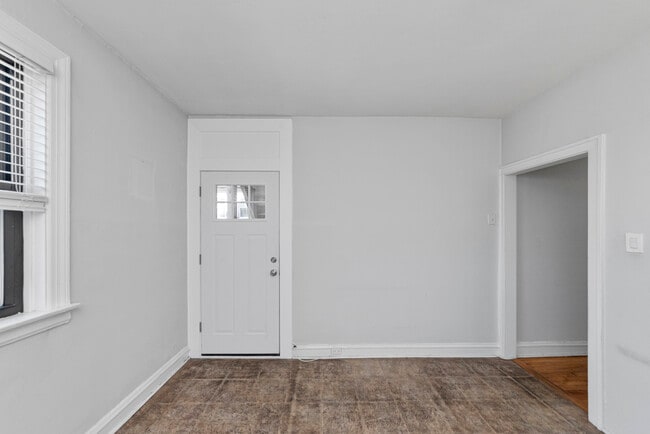 Photo - 2344 W School St Unit 2342-1