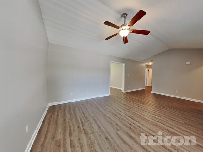 Photo - 2112 McKinnon Dr