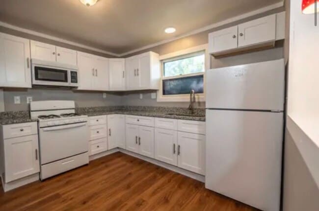 Photo - Cozy 2 Bed 1 Bath House in Council Bluffs!
