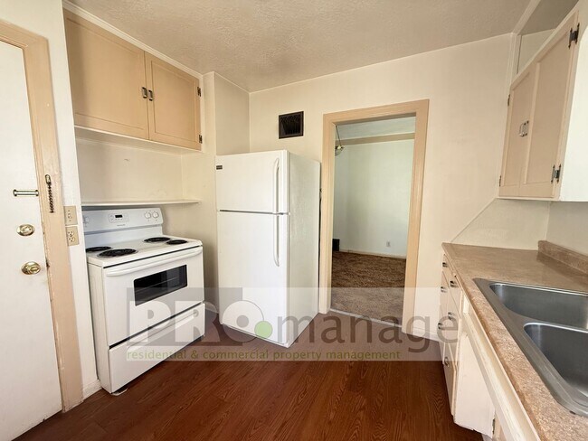 Photo - 1365 Scott Pl Unit 1365