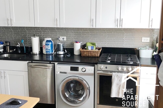 Photo - 2127 N Dayton St Unit 308