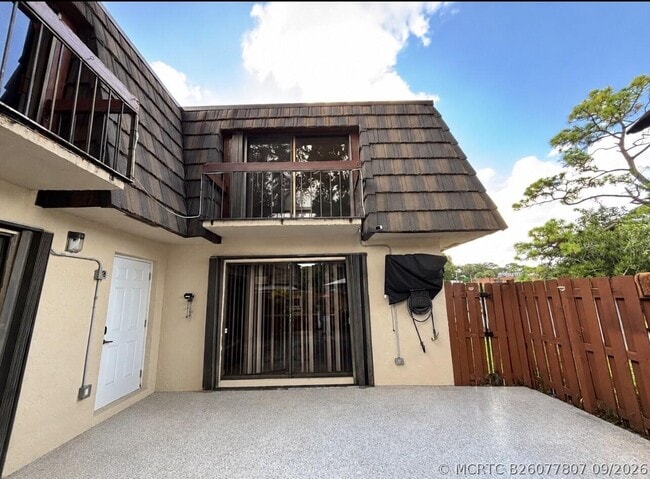 4039 Palm Bay Cir