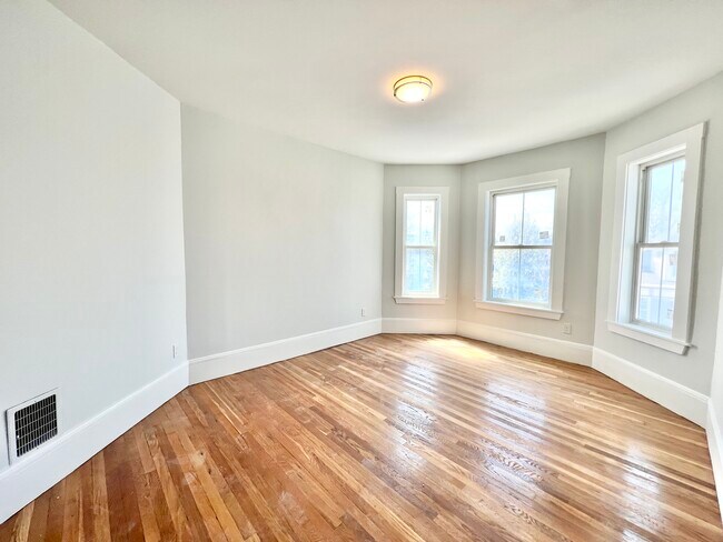 Photo - 79 Sydney St Unit 3