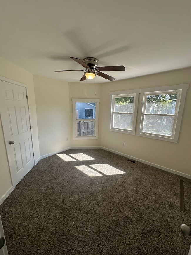 Photo - 150 N Eleventh St