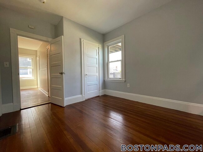 Photo - 247 Boston St Unidad 1