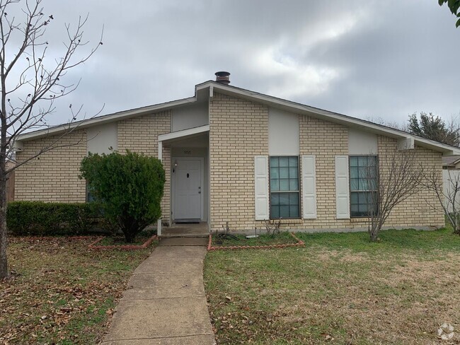 Building Photo - AVAILABLE NOW!!! Lovely 3/2/2 home in Gran...