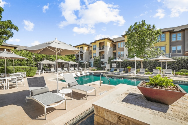 Grand at The Dominion Apartments