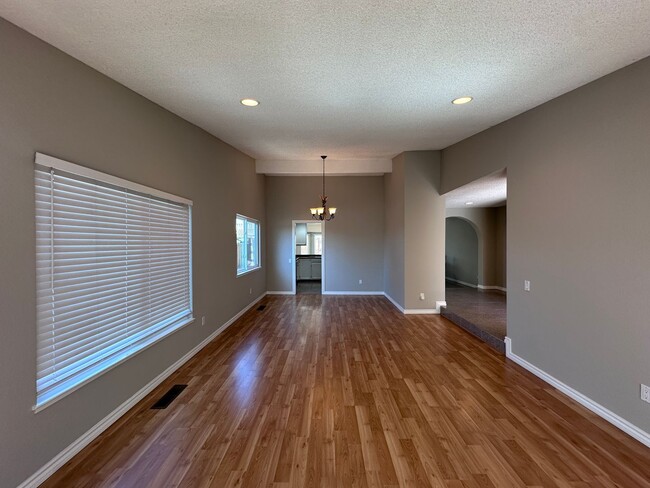 Photo - THIS is YOUR home, stunning 4/2 w/ AC, near Foothills