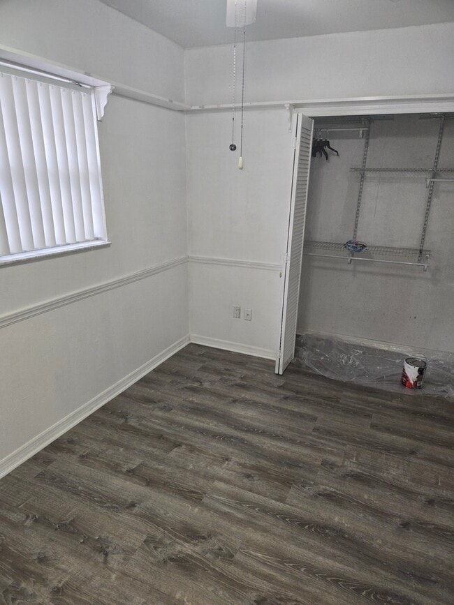 Photo - 19106 Sunlake Blvd