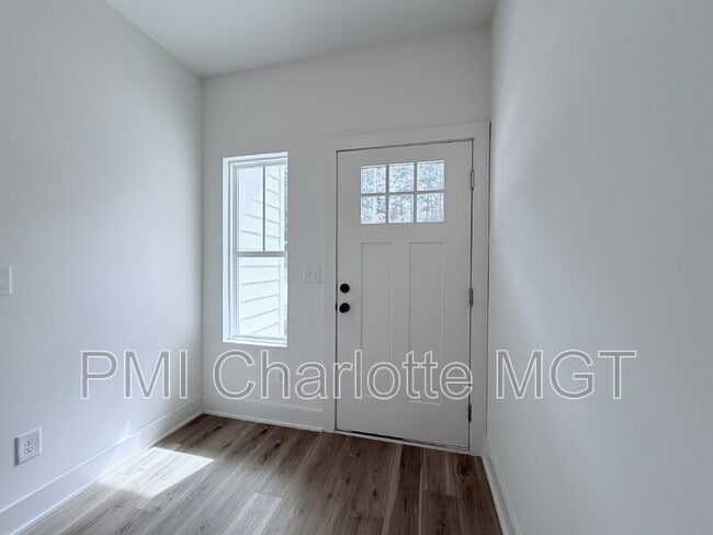 Photo - 7519 Lawyers Rd
