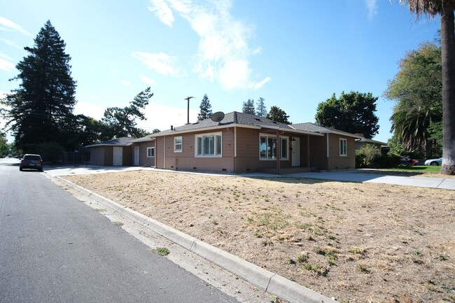 Photo - 1436 Albany Ave
