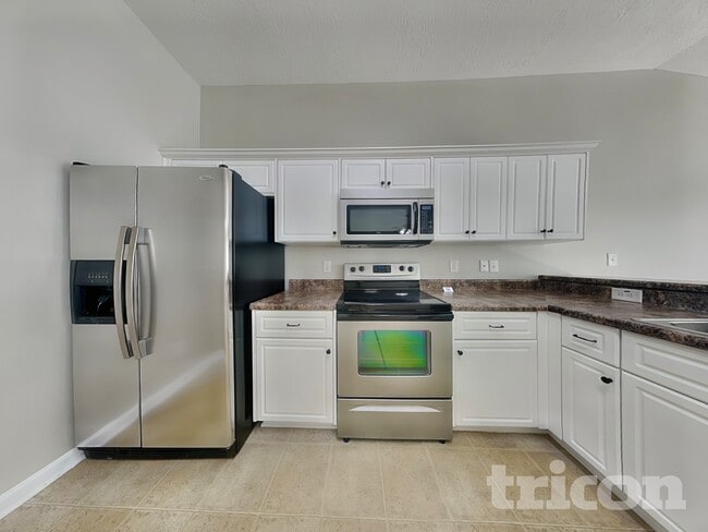 Photo - 825 Westlawn Dr