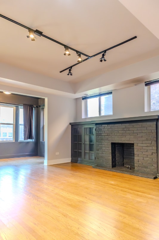 Building Photo - 1517 E 67th Pl Rental