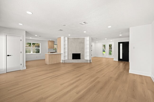 Photo - 7631 Westwind Ln