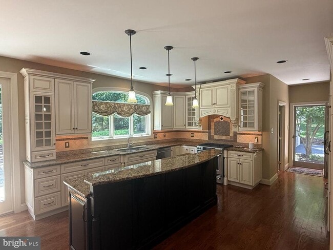 Photo - 1714 Hickory Hill Rd
