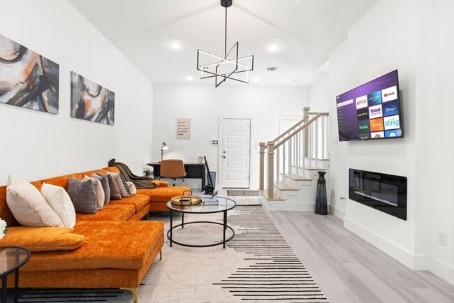 Photo - 8126 Panay Dr