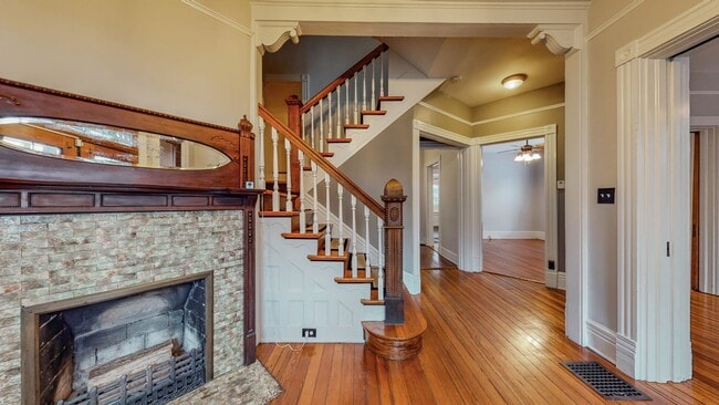 Photo - 5 Bed/ 2.5 Bath Phenomenal Old Louisville Home