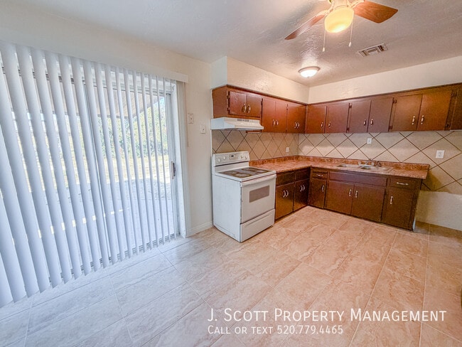 Photo - 6908 W Coolidge St