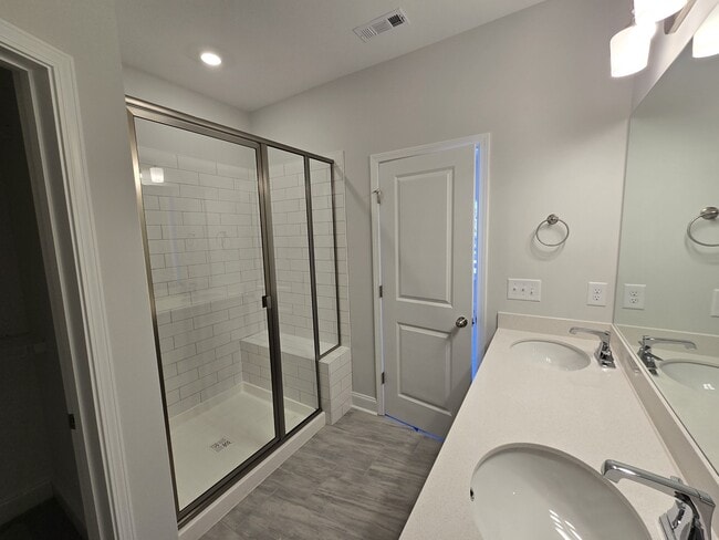 Photo - 5103 Pace Pk Cir