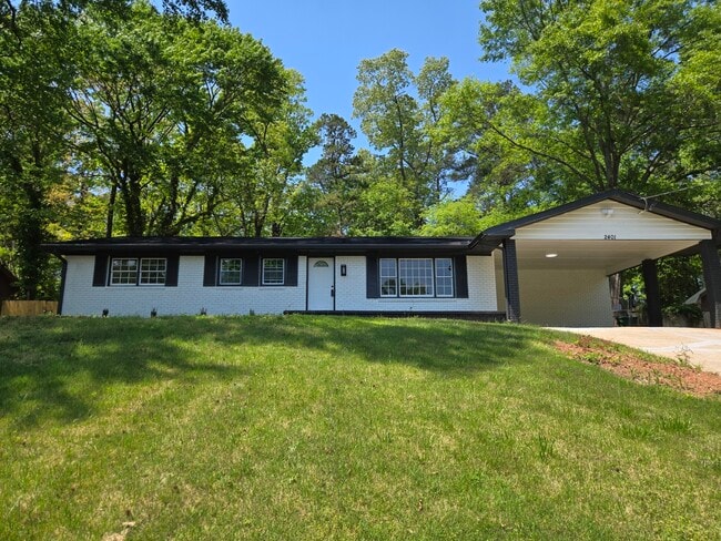 Building Photo - 2401 Winshire Dr Rental