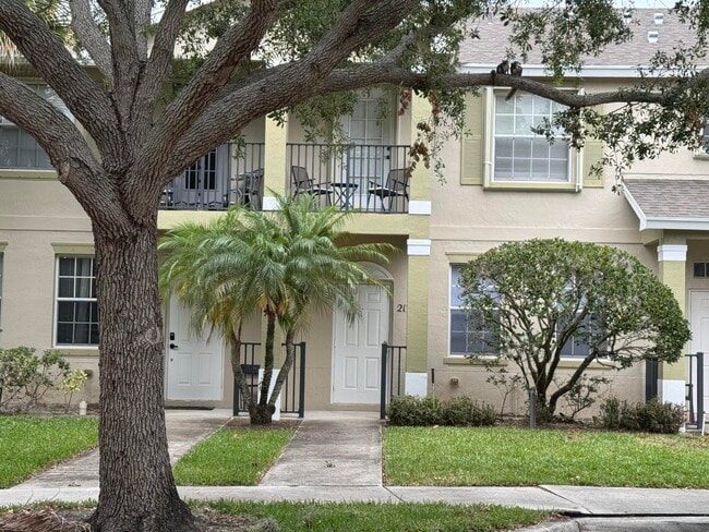 Building Photo - 2131 SE Destin Dr