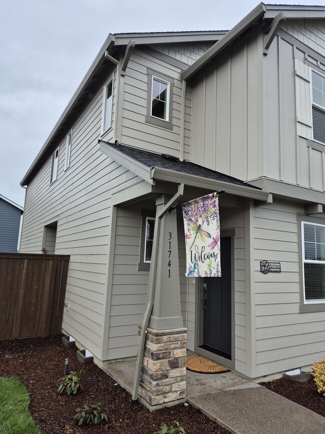 Photo - 31741 NW Blake Terr