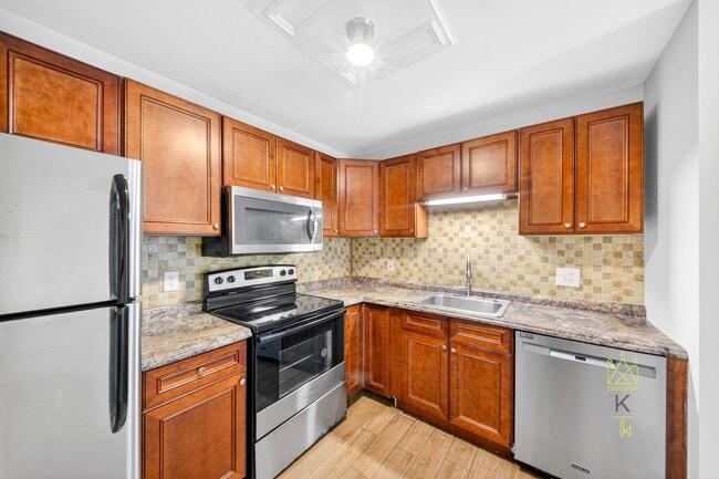 Photo - 14 Heron St Unit 208