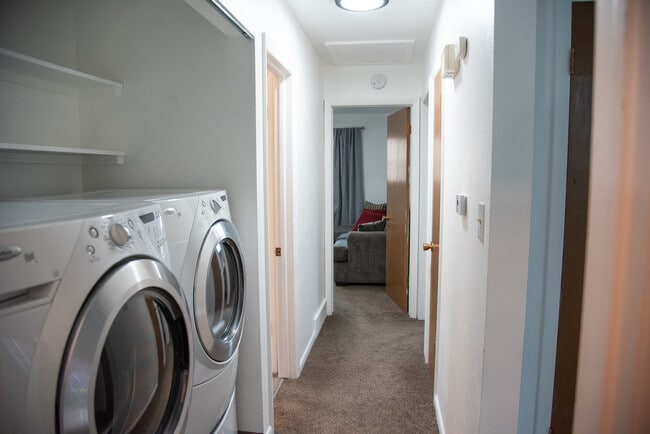 Photo - 9 Paramount Pky