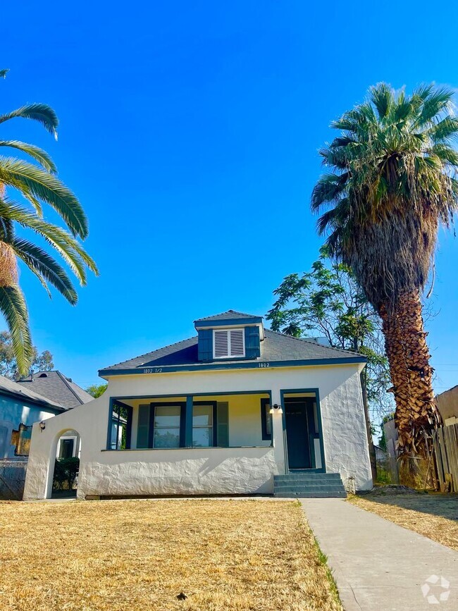 Building Photo - Forrest Unit Forrest Front Rental