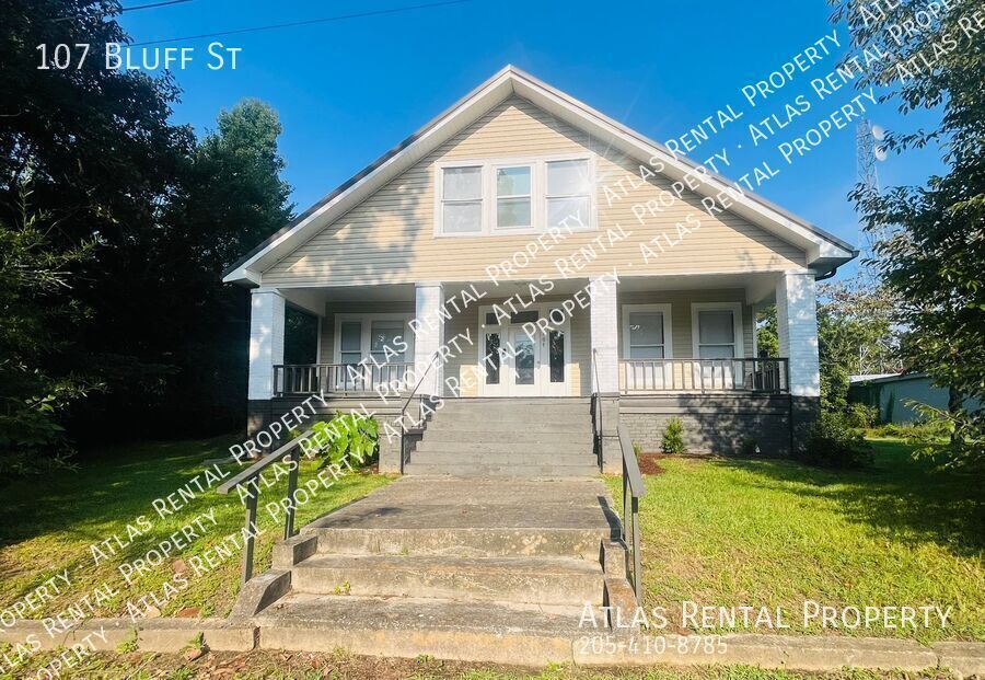 Photo - 107 Bluff St