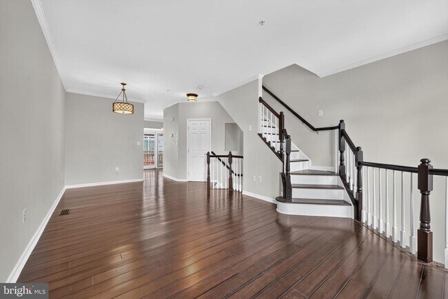 Photo - 932 Harrison Cir