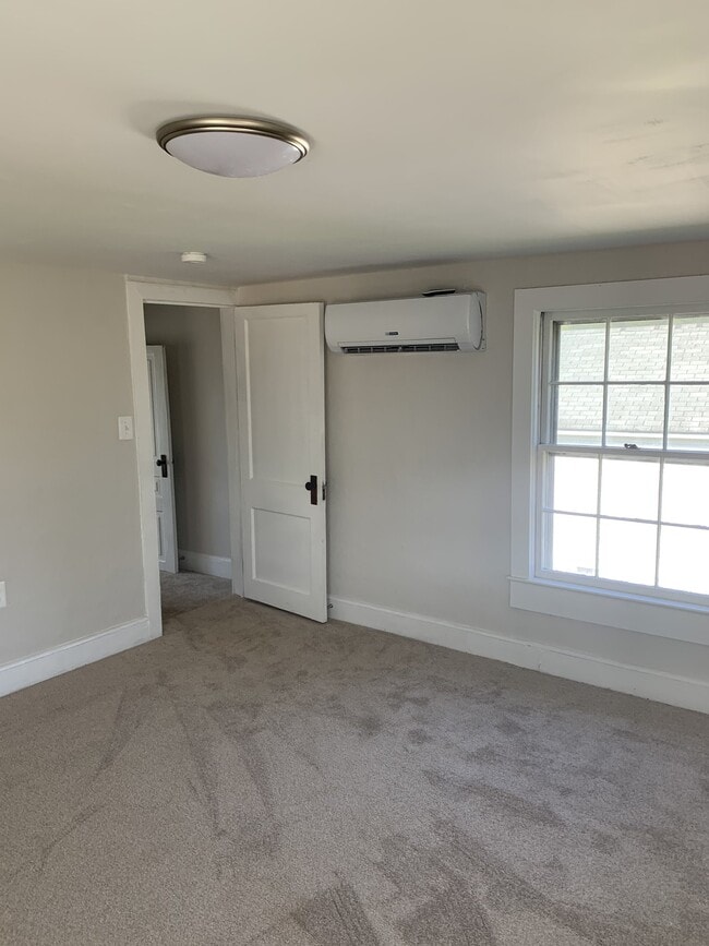 Photo - 105 N Franklin St
