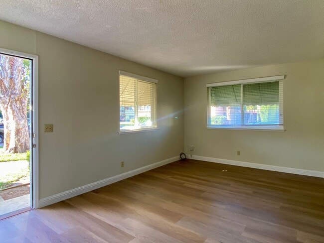 Building Photo - Remodeled 1 Bedroom 1 Bath Apartment in West San Jose Unit 1