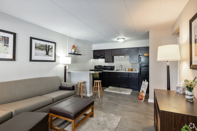 1BR, 1BA - 500SF - Living Room - Cypress Park Apartments