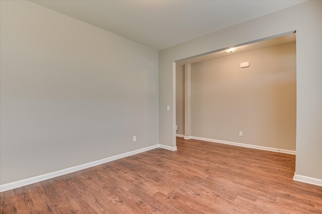 Photo - 5060 Vine Ln