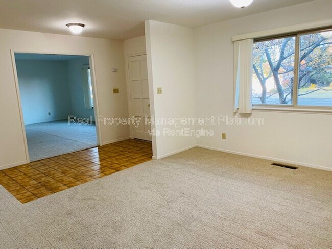 Photo - 1055 W Fremont Ave