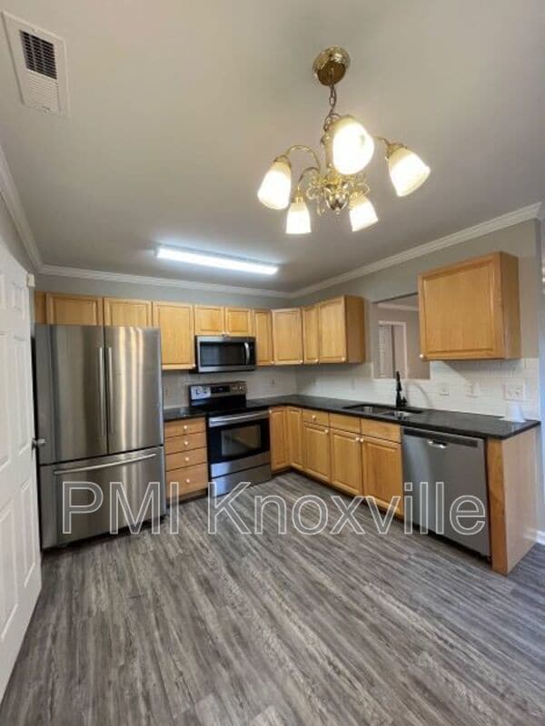 Photo - 9211 George Williams Rd