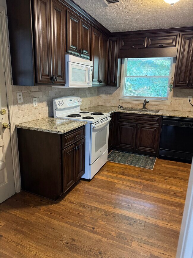 Photo - 313 N Dean Rd House