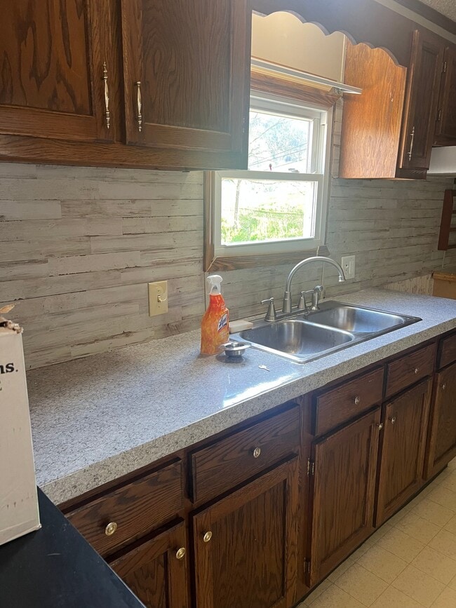 Photo - 3391 Bandy Rd