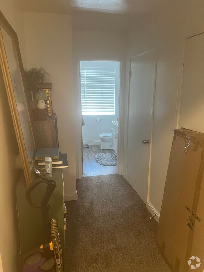 Building Photo - South of BYU Campus 1 bed /1 bath Unit 33 Rental