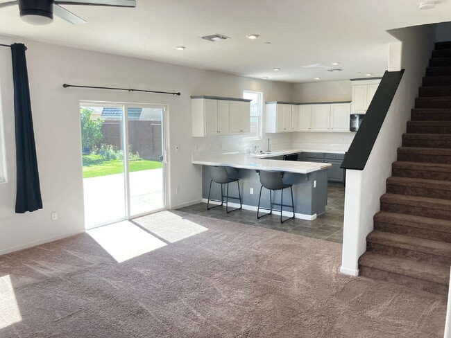 Photo - 1/2 off the first month's rent.  Move in R...