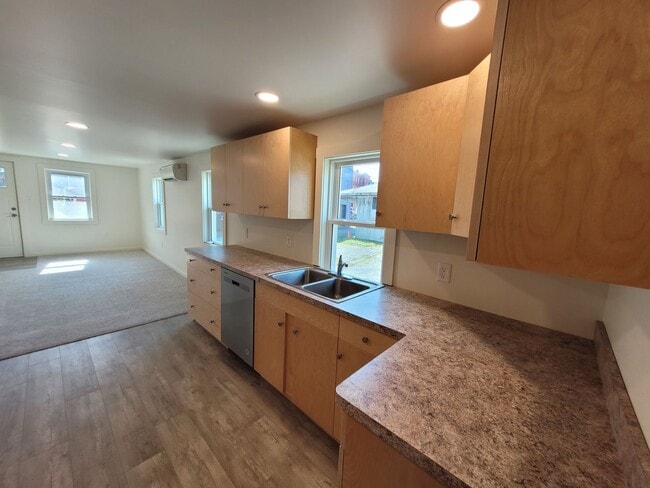 Photo - 55 N Church St Unidad 4